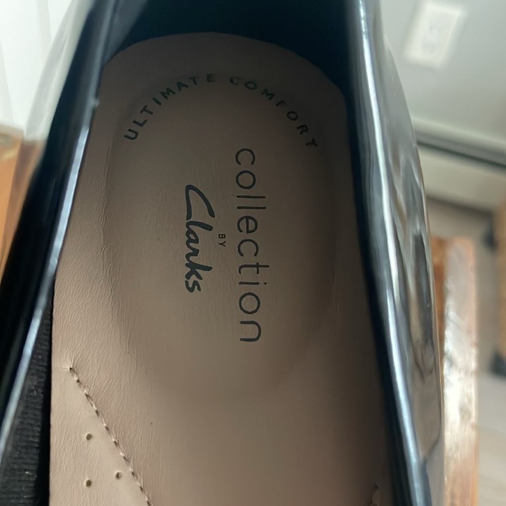 Clarks Glossy Black Heels - Picture 4 of 8